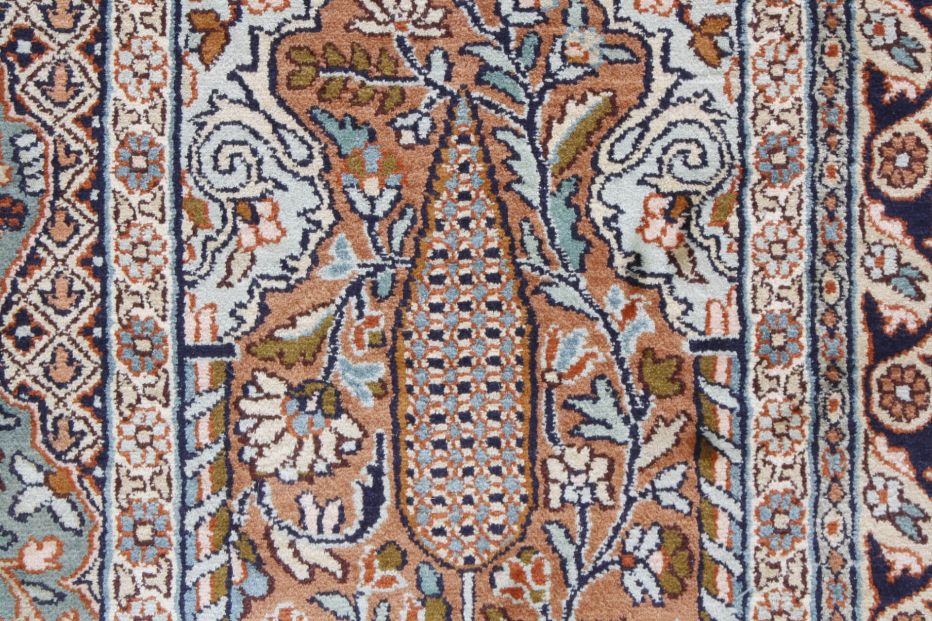 Kashmir Silk Royal