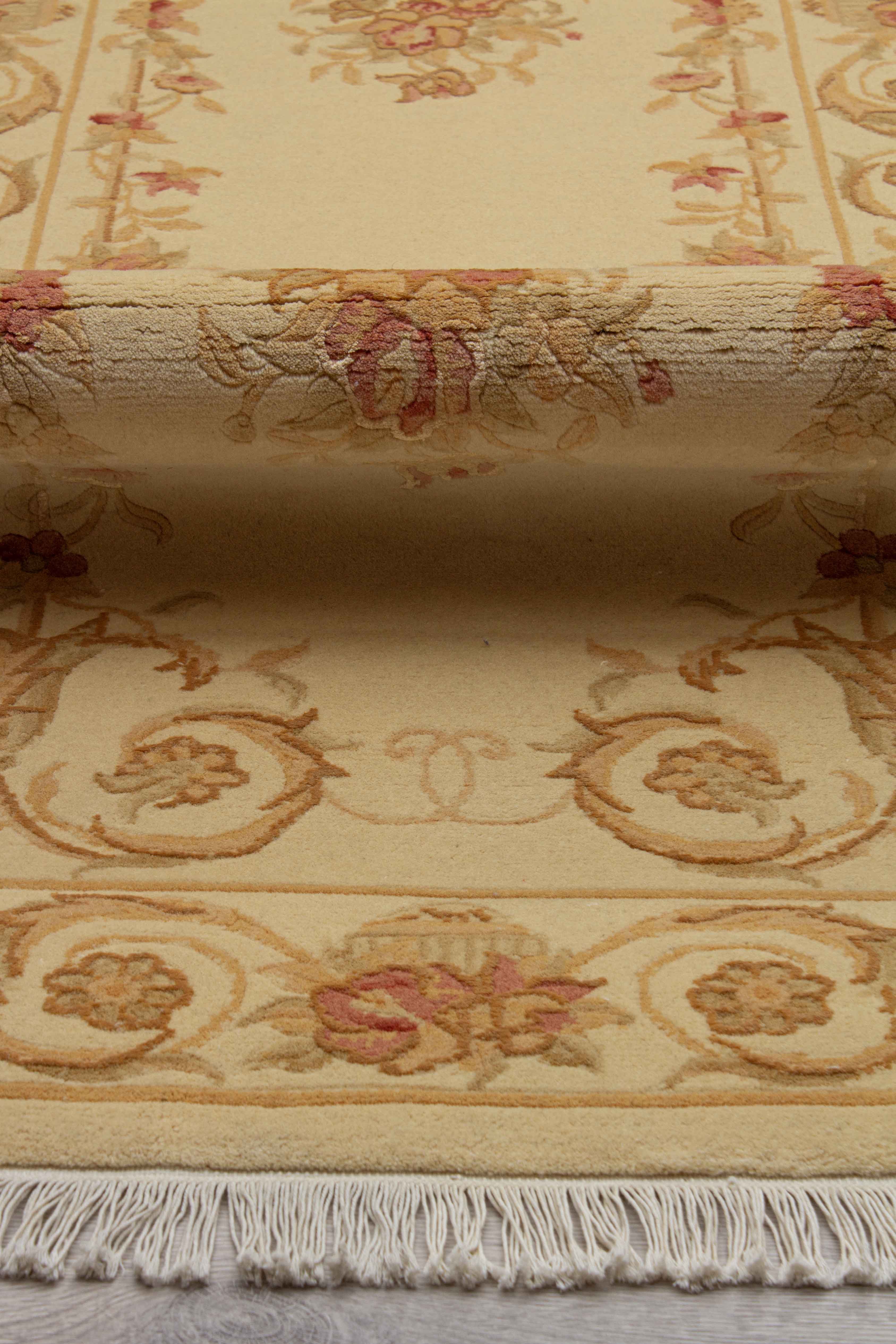 Has Aubusson Deluxe